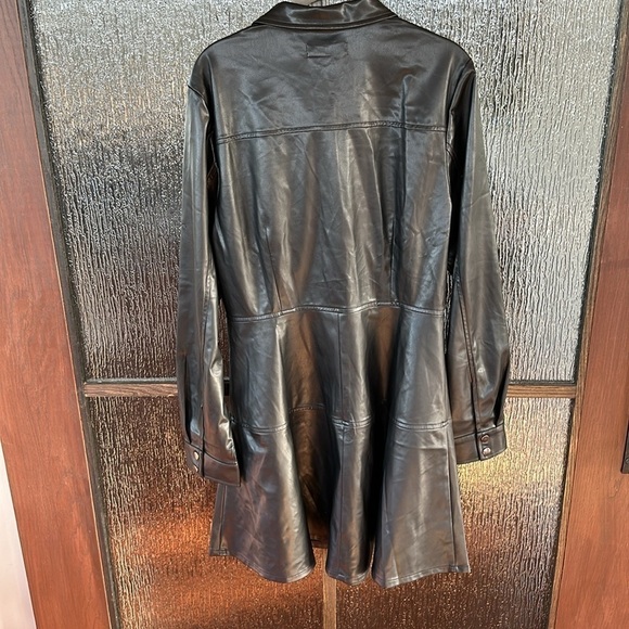 JASON WU
LS SHORT FAUX LEATHER DRESS
Size 14 - Picture 12 of 15